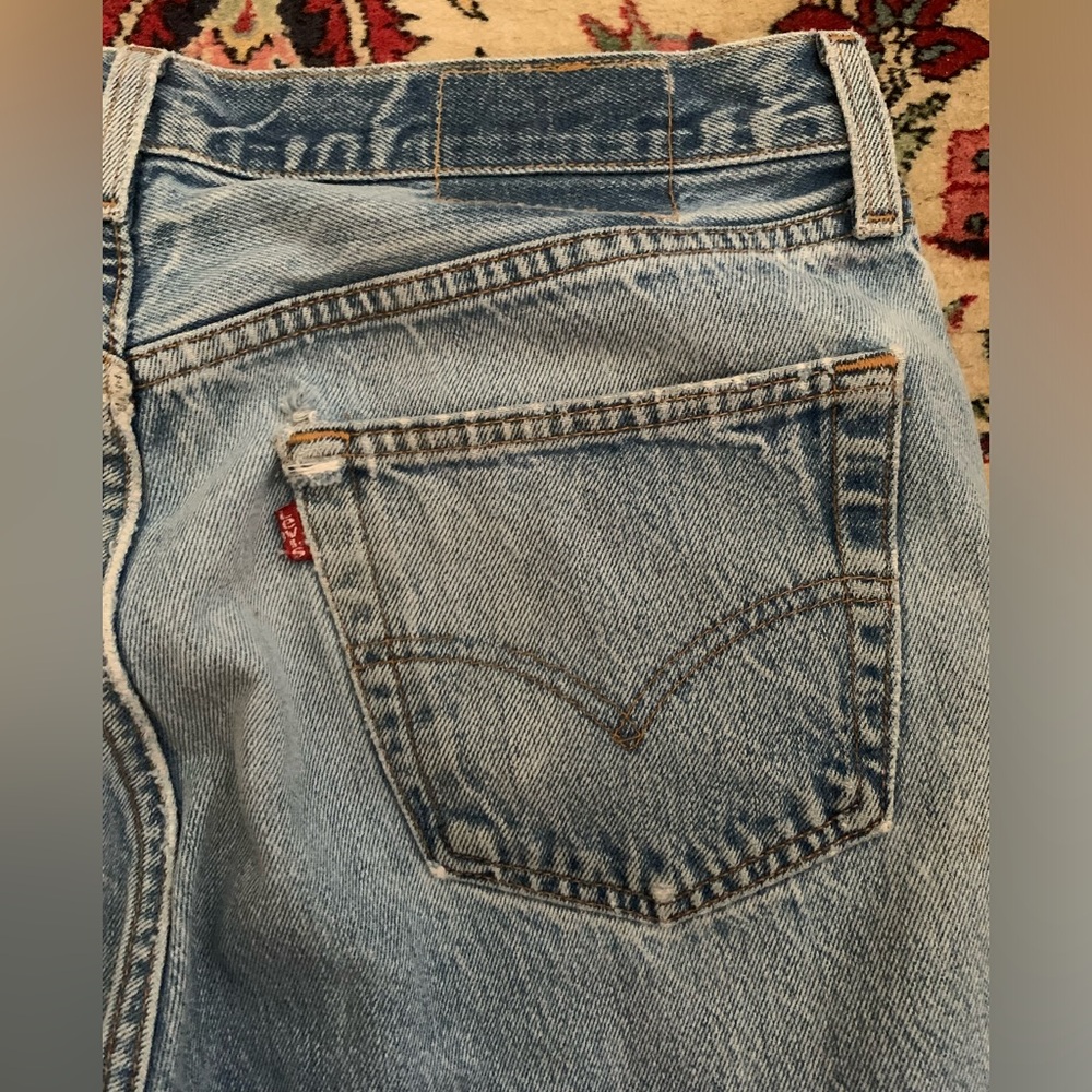 Vintage 1990s Levi’s 501 jeans - 33”x30” - Picture 4 of 8